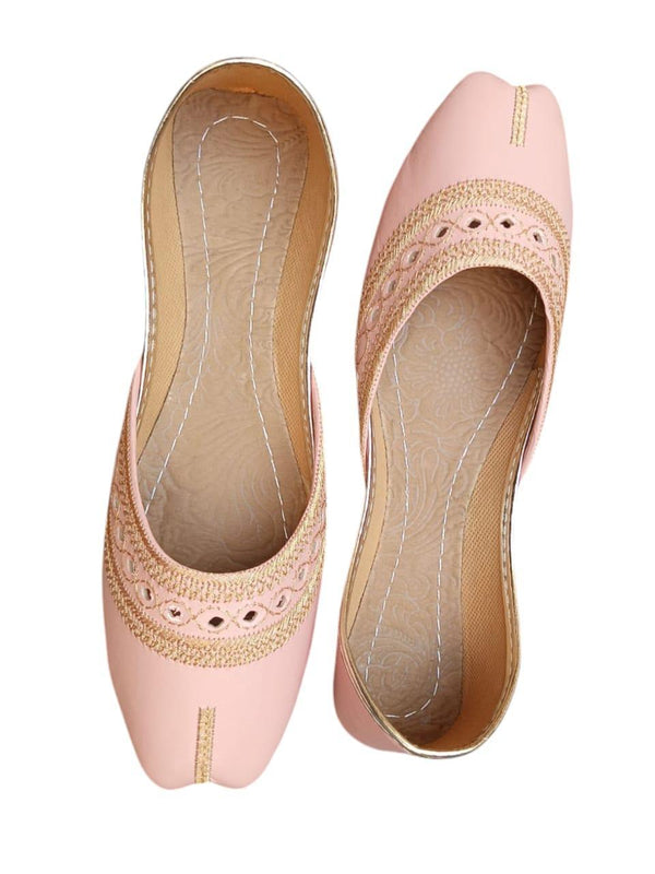 Women's Velvet Khussa With Thread Work-1
